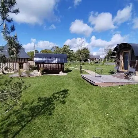 Tonneaux Normands Insolites ラグジュアリーテント Livarot-Pays-d'Auge